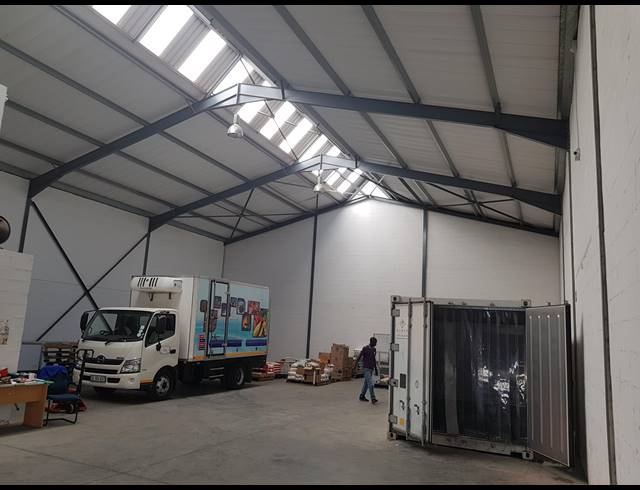 411M² WAREHOUSE TO LET IN ATLAS GARDENS